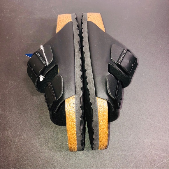 Leather and Cork Birkenstock Arizona Sandal Black - Picture 7 of 8